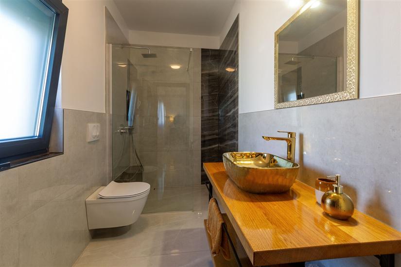 House K1, for 8 persons