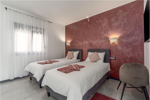 House K1, for 8 persons