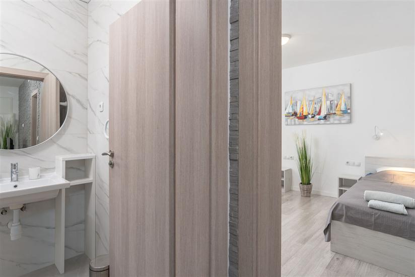 Apartment A3, for 5 persons