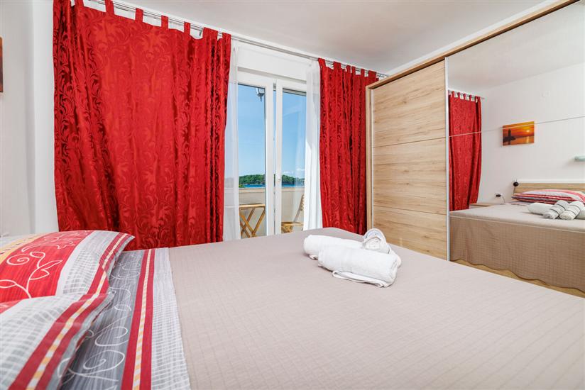 Apartment A1, for 7 persons