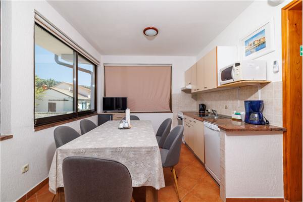 Apartment A1, for 7 persons