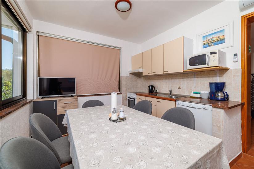 Apartment A1, for 7 persons