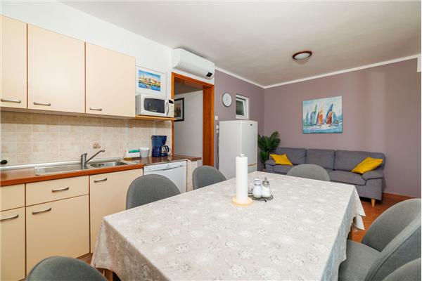 Apartment A1, for 7 persons