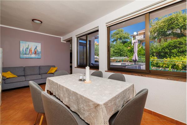 Apartment A1, for 7 persons