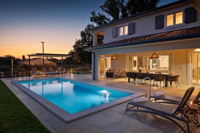 Villa Villa Maxime s bazenom, saunom i whirlpool-om