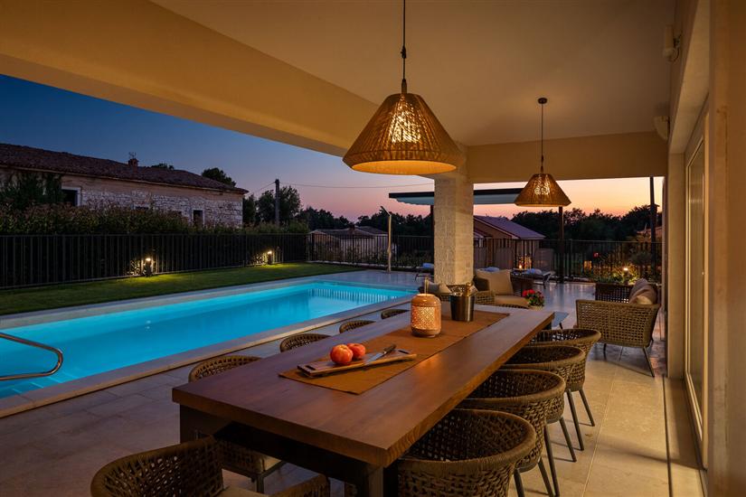 Villa Villa Maxime s bazenom, saunom i whirlpool-om