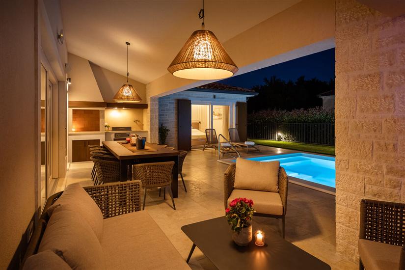 Villa Villa Maxime s bazenom, saunom i whirlpool-om