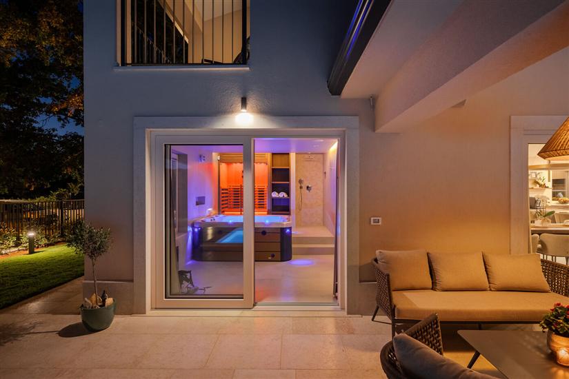 Villa Villa Maxime s bazenom, saunom i whirlpool-om