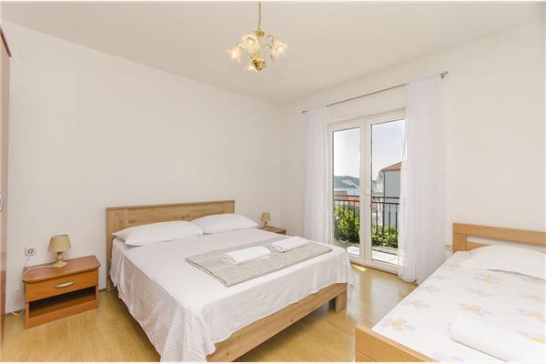 Apartment A1, for 5 persons