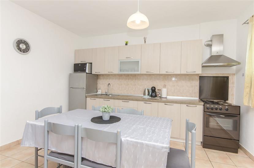Apartment A1, for 5 persons