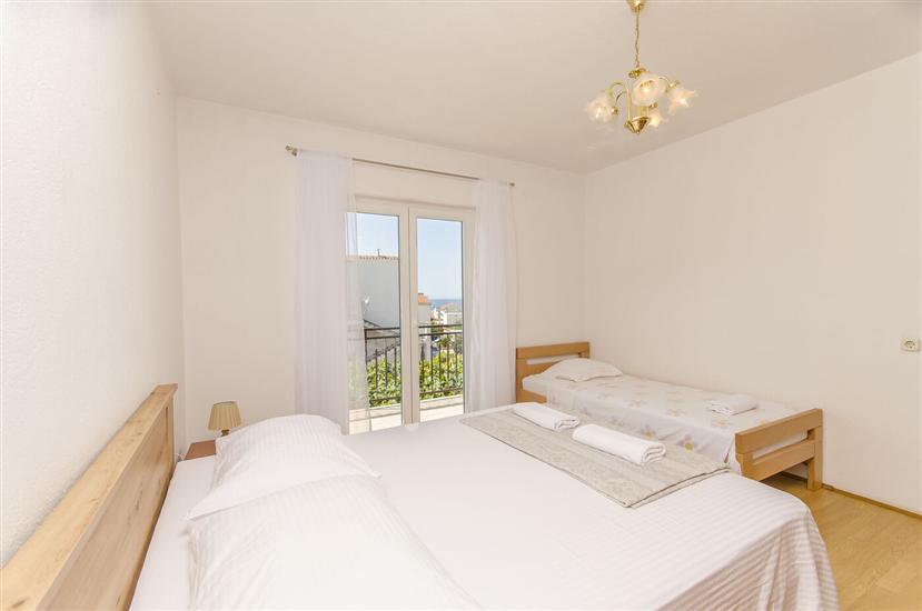 Apartment A1, for 5 persons