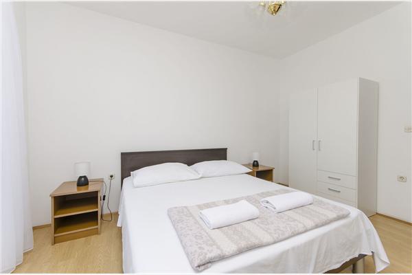 Apartment A1, for 5 persons