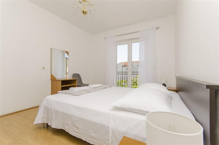 Apartment A1, for 5 persons