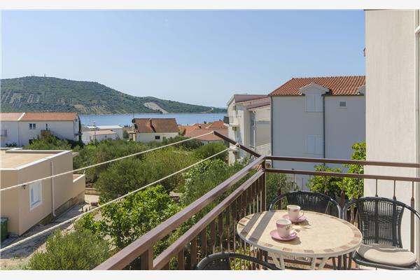 Apartment A1, for 5 persons