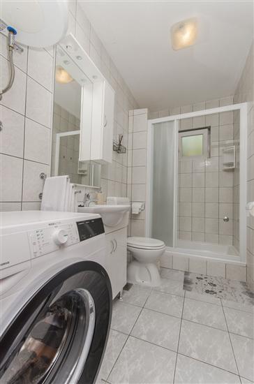 Apartment A2, for 5 persons