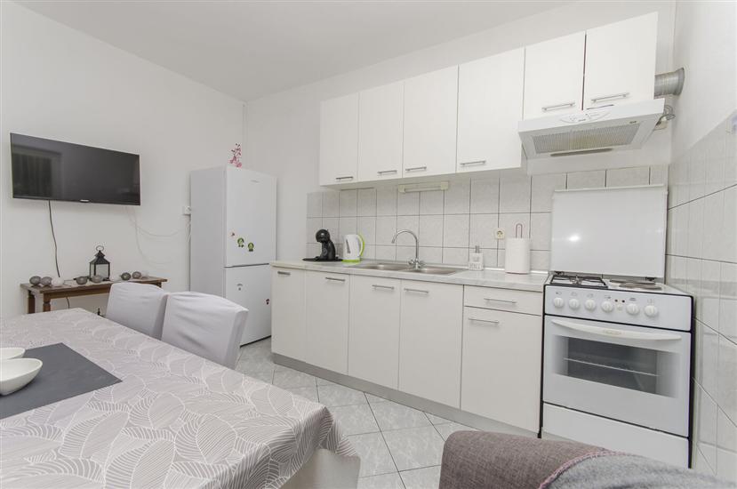 Apartment A2, for 5 persons