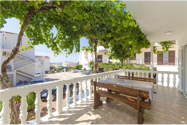 Apartment A2, for 5 persons