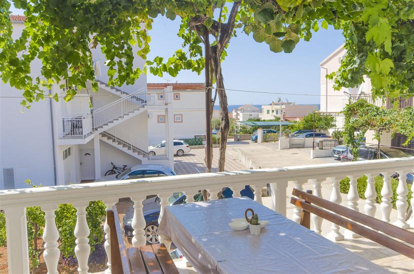 Apartment A2, for 5 persons