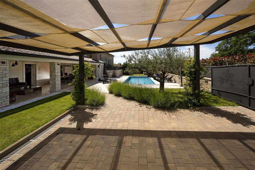 Villa Villa Casa Lori s bazenom i whirlpoolom