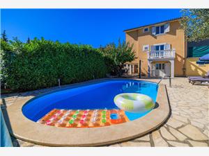 House Marija Kvarners islands, Size 160.00 m2, Accommodation with pool
