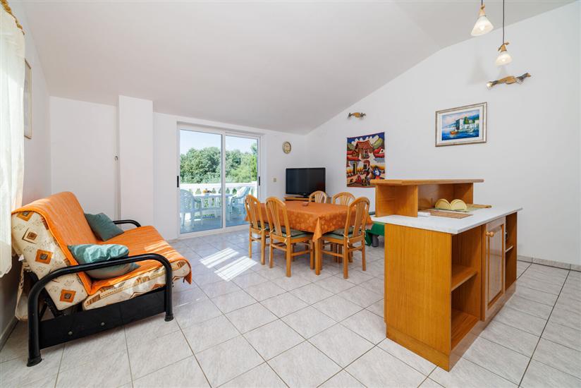 House K1, for 10 persons