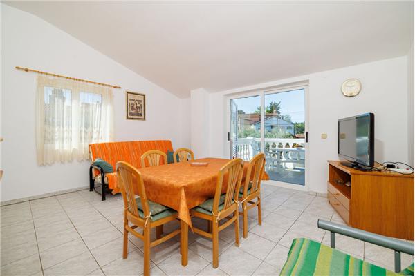 House K1, for 10 persons