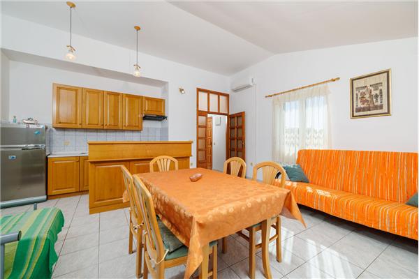 House K1, for 10 persons