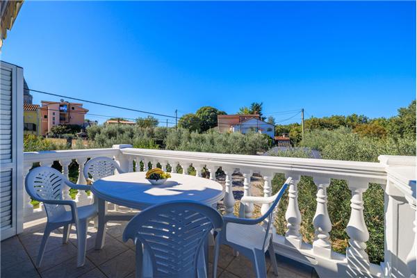 House K1, for 10 persons