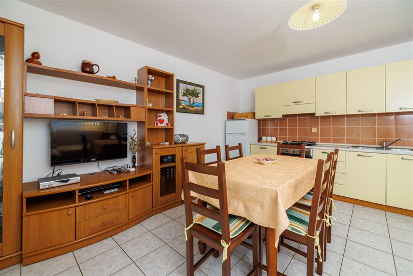 House K1, for 10 persons