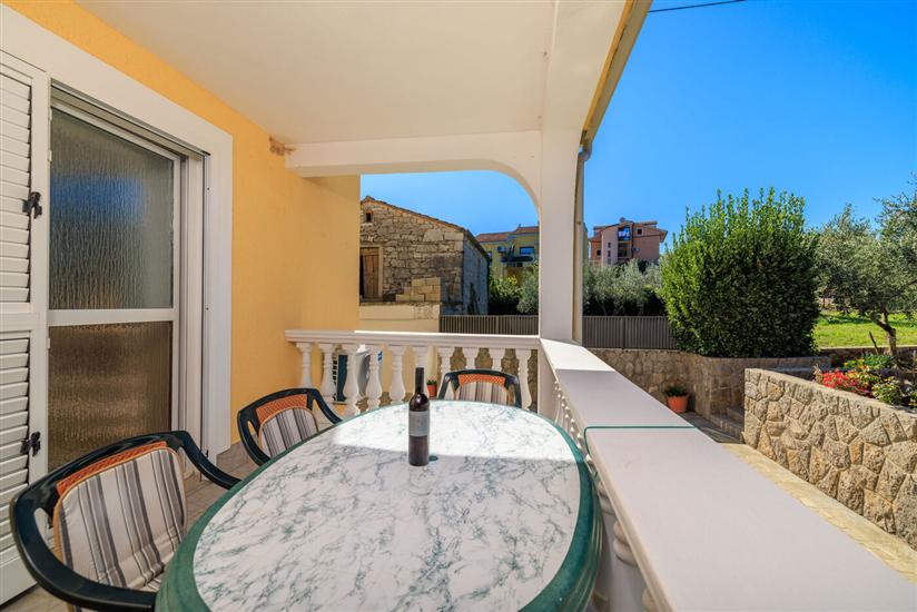 House K1, for 10 persons