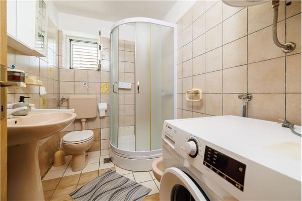 House K1, for 10 persons