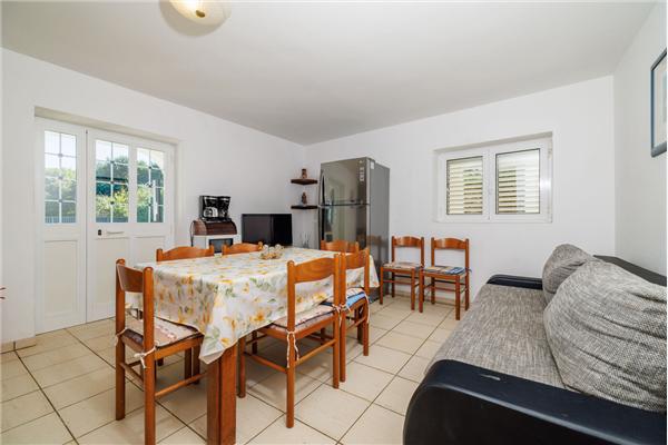 House K1, for 10 persons