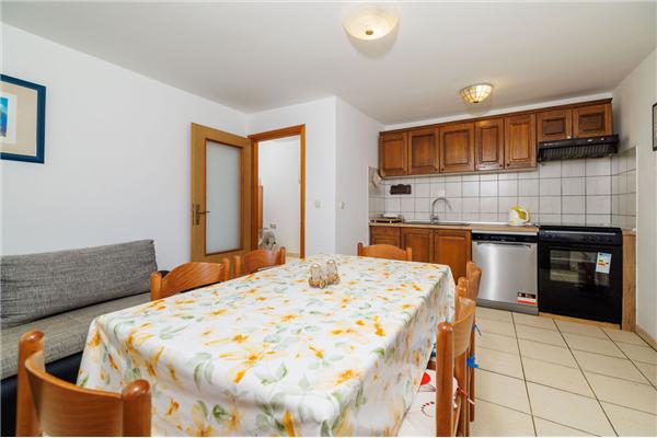 House K1, for 10 persons