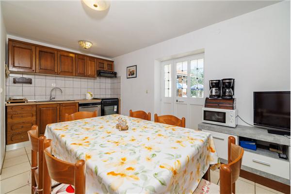 House K1, for 10 persons