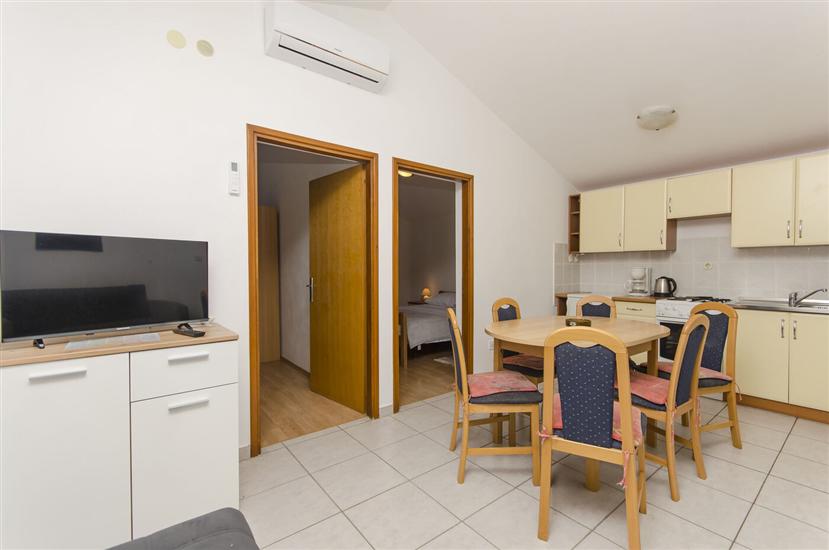 Apartment A1, for 6 persons