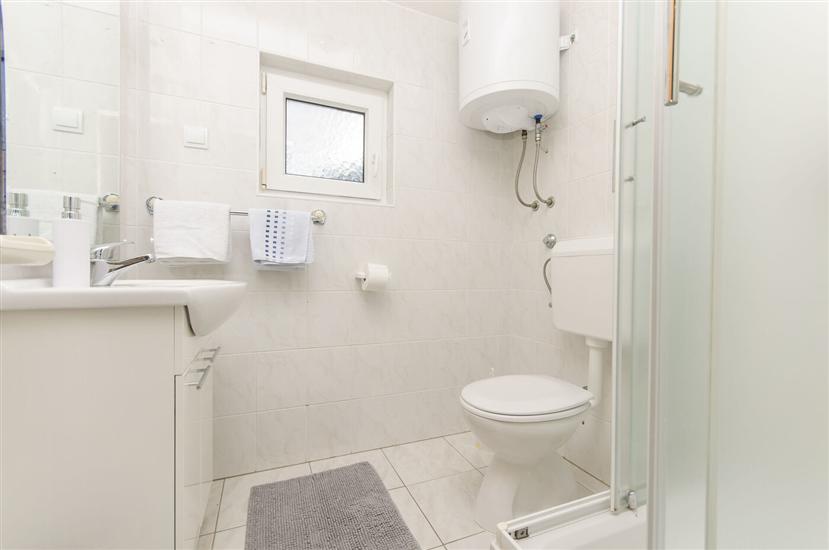 Apartment A1, for 6 persons