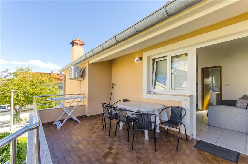 Apartment A1, for 6 persons