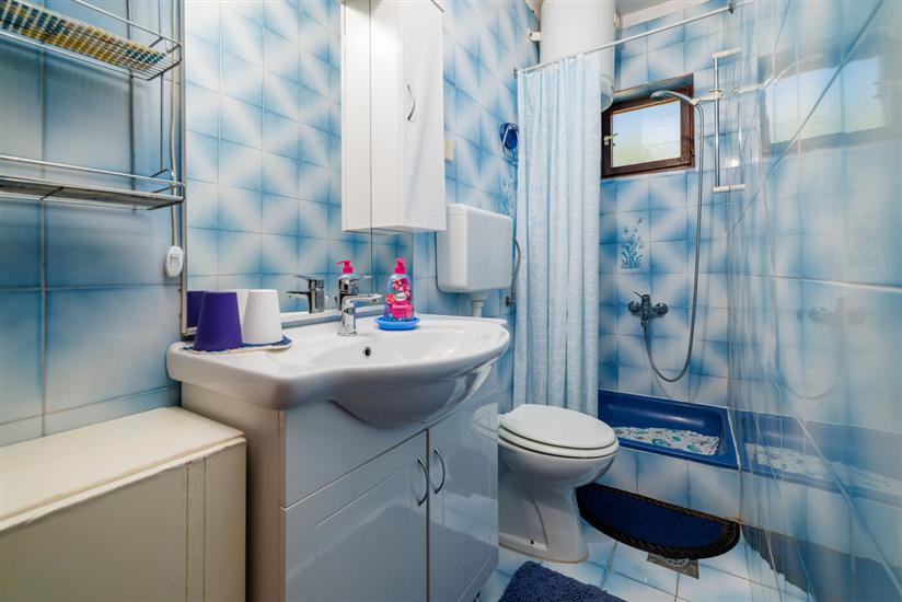 Apartment A1, for 7 persons