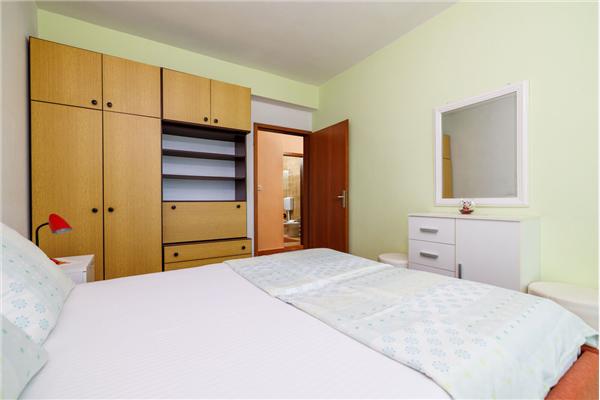 Apartment A1, for 7 persons