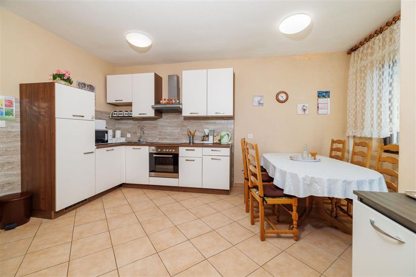 Apartment A1, for 7 persons