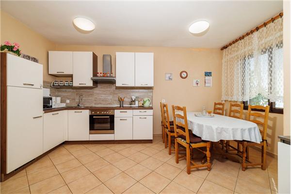 Apartment A1, for 7 persons