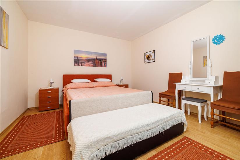 Apartment A2, for 3 persons