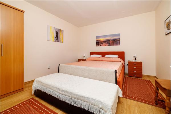 Apartment A2, for 3 persons