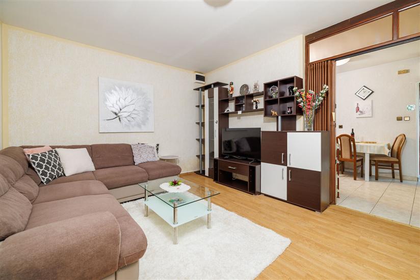 Apartment A2, for 3 persons