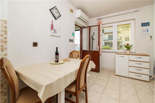 Apartment A2, for 3 persons