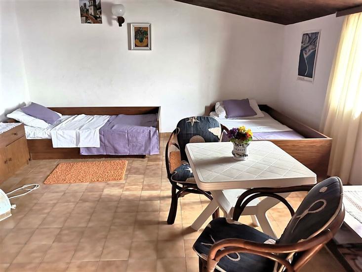 Apartment A1, for 5 persons