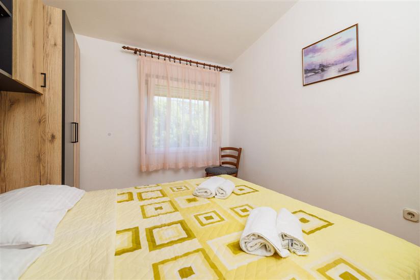 Apartment A2, for 5 persons