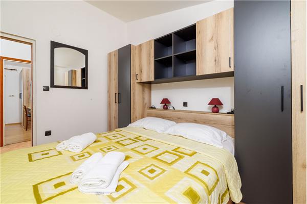 Apartment A2, for 5 persons