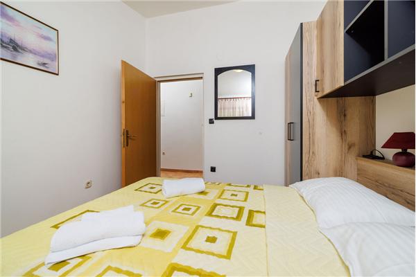 Apartment A2, for 5 persons