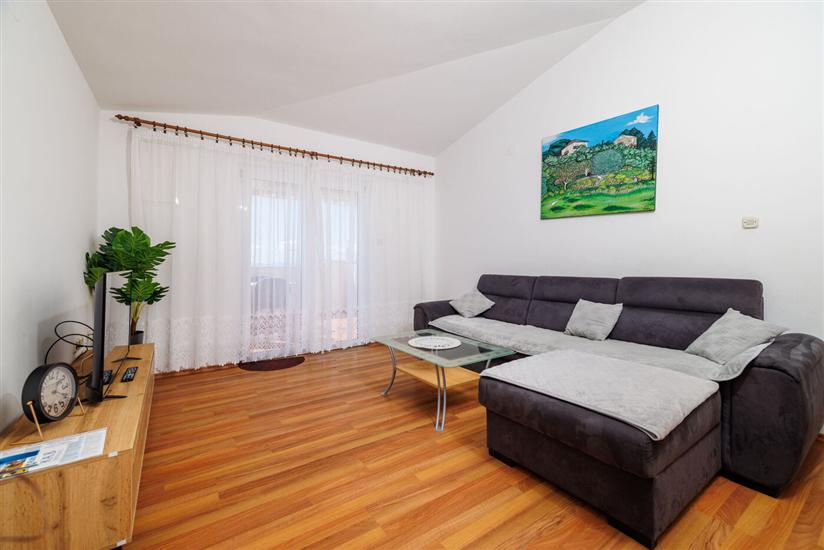 Apartment A2, for 5 persons